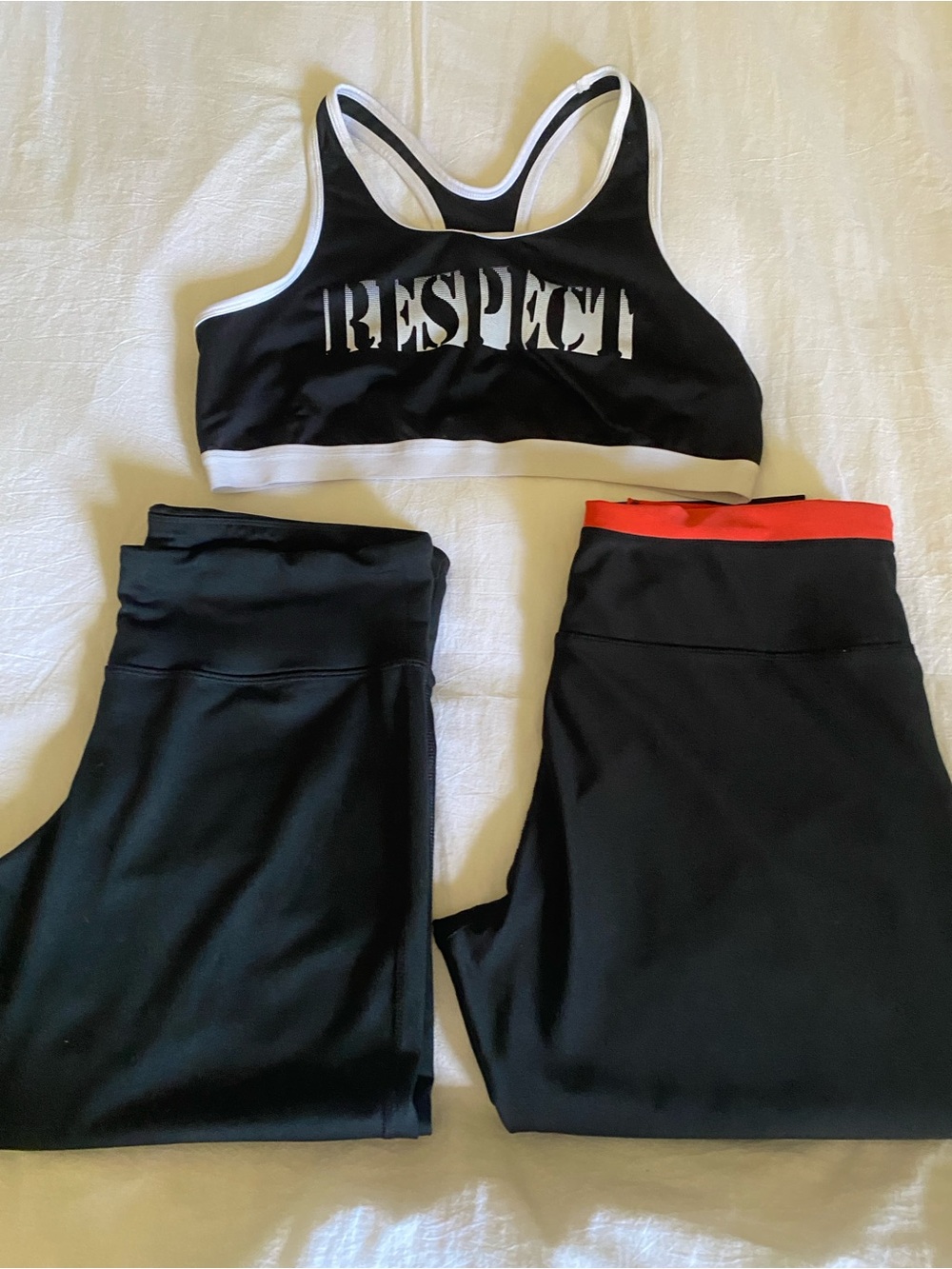 Women’s (2 capri leggings/tank)
